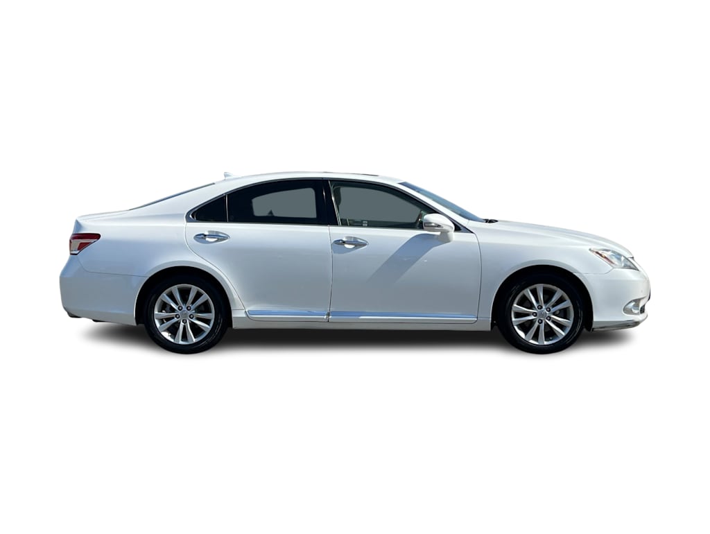 Thumbnail: 2011 Lexus ES - 18