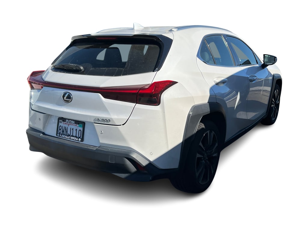 Thumbnail: 2021 Lexus UX - 9