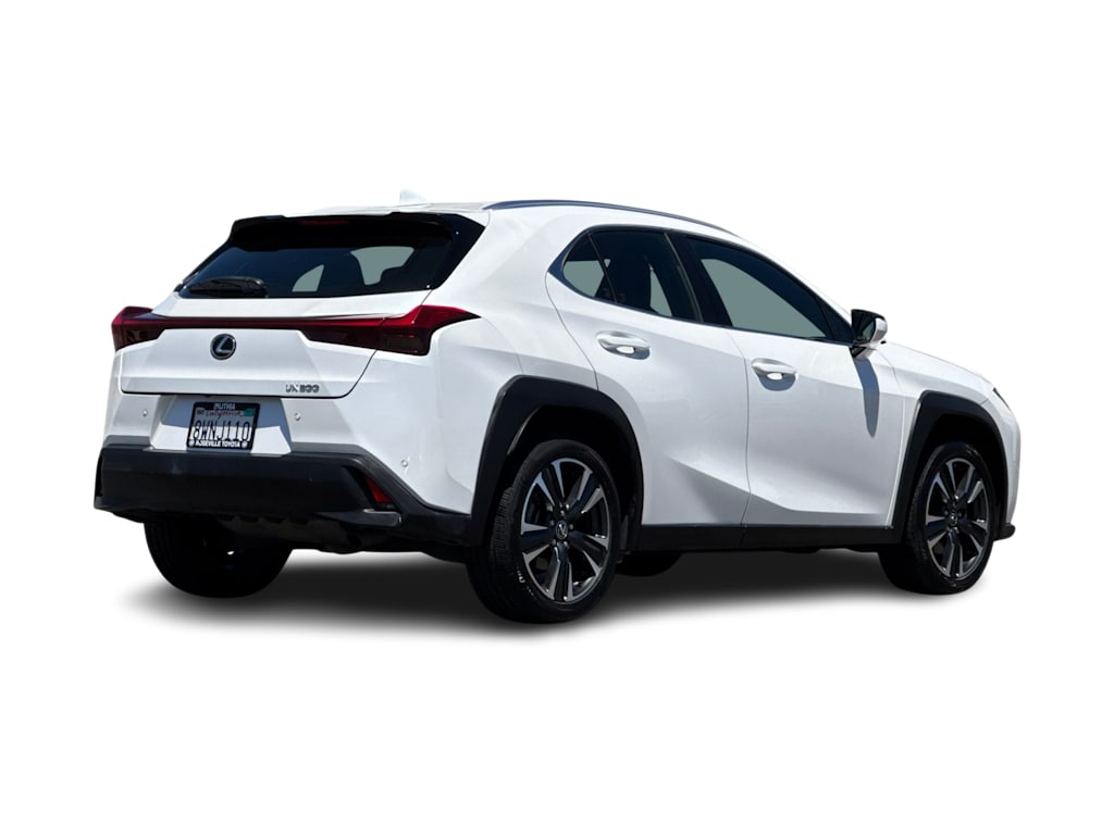Thumbnail: 2021 Lexus UX - 16