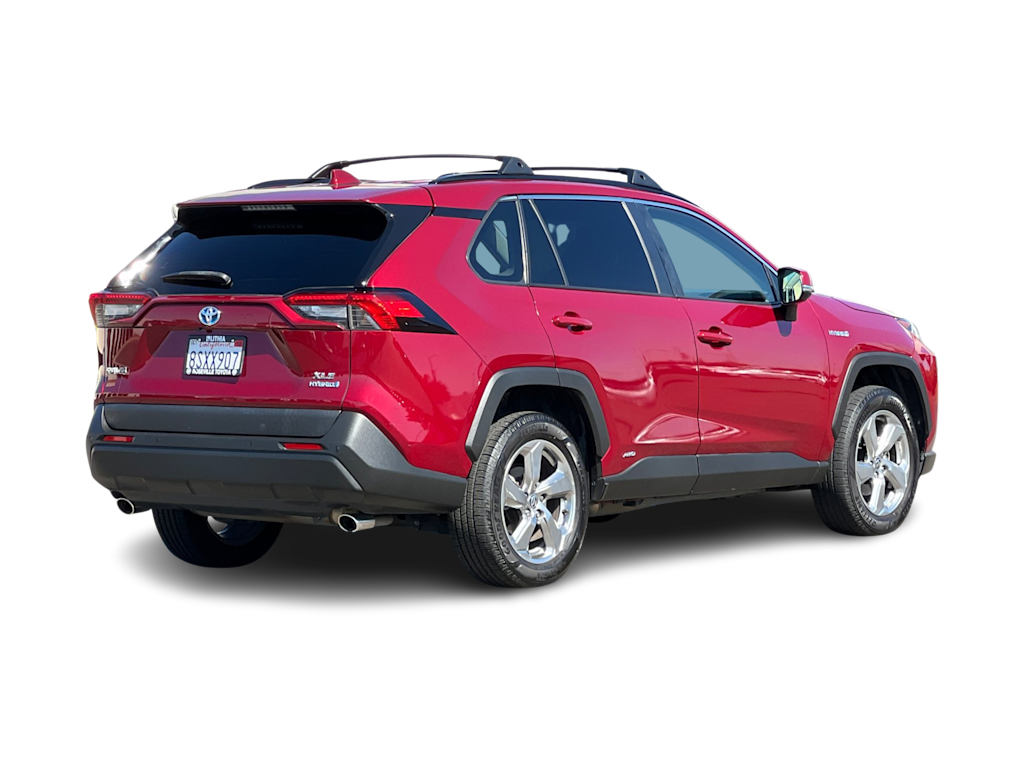 Thumbnail: 2021 Toyota RAV4 - 17
