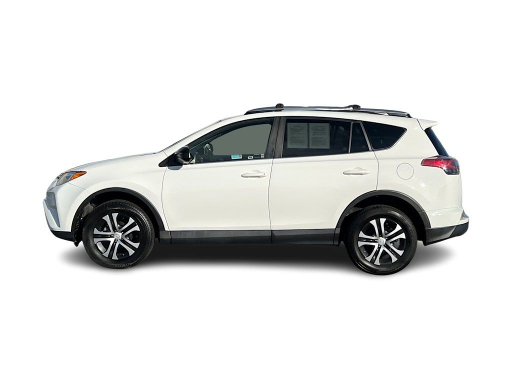 Thumbnail: 2017 Toyota RAV4 - 3