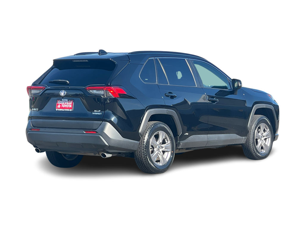 Thumbnail: 2022 Toyota RAV4 - 18