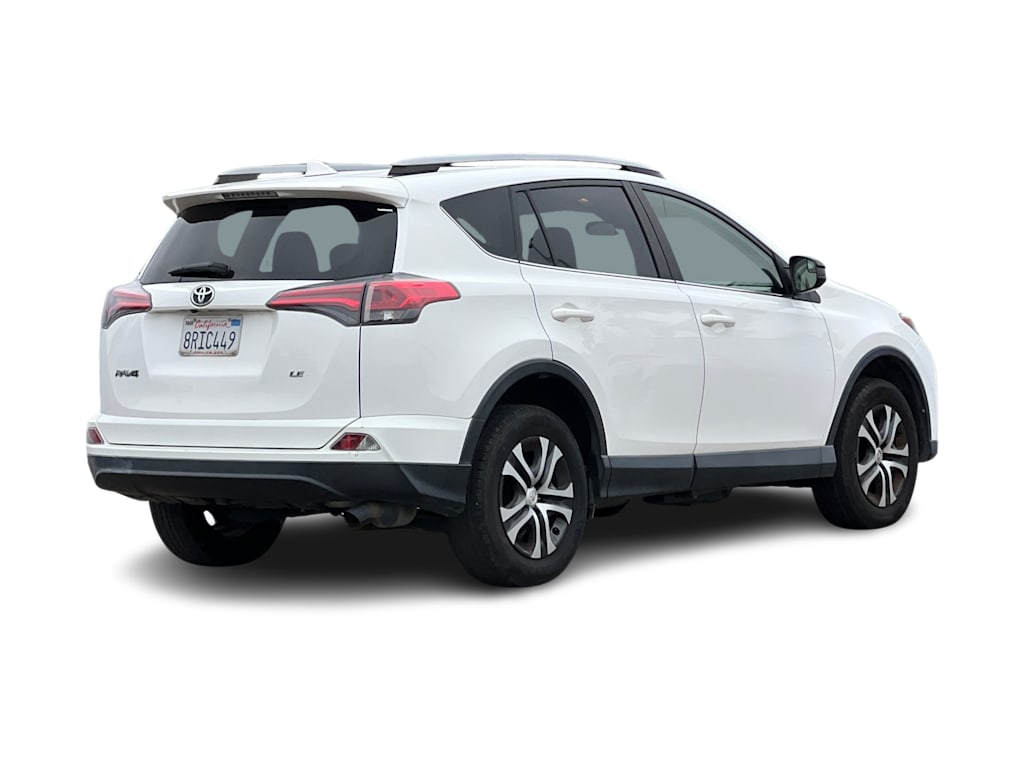 Thumbnail: 2017 Toyota RAV4 - 10