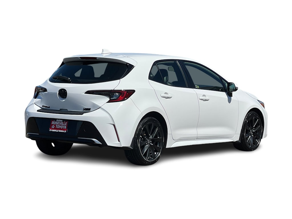 Thumbnail: 2023 Toyota Corolla - 18