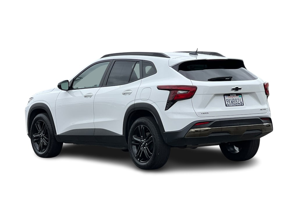 Thumbnail: 2024 Chevrolet Trax - 4