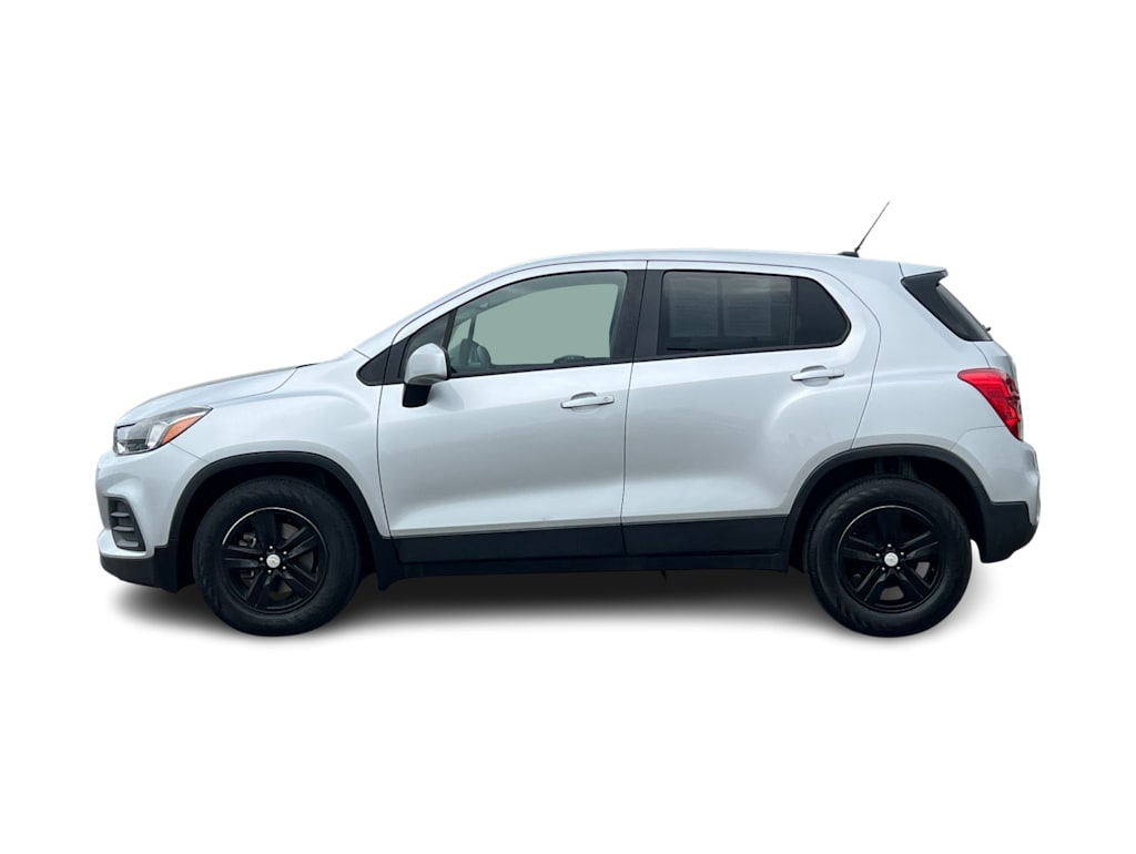 Thumbnail: 2022 Chevrolet Trax - 3