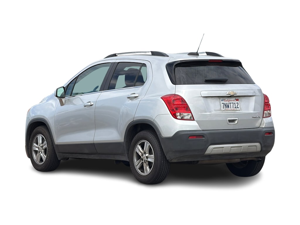 Thumbnail: 2016 Chevrolet Trax - 3