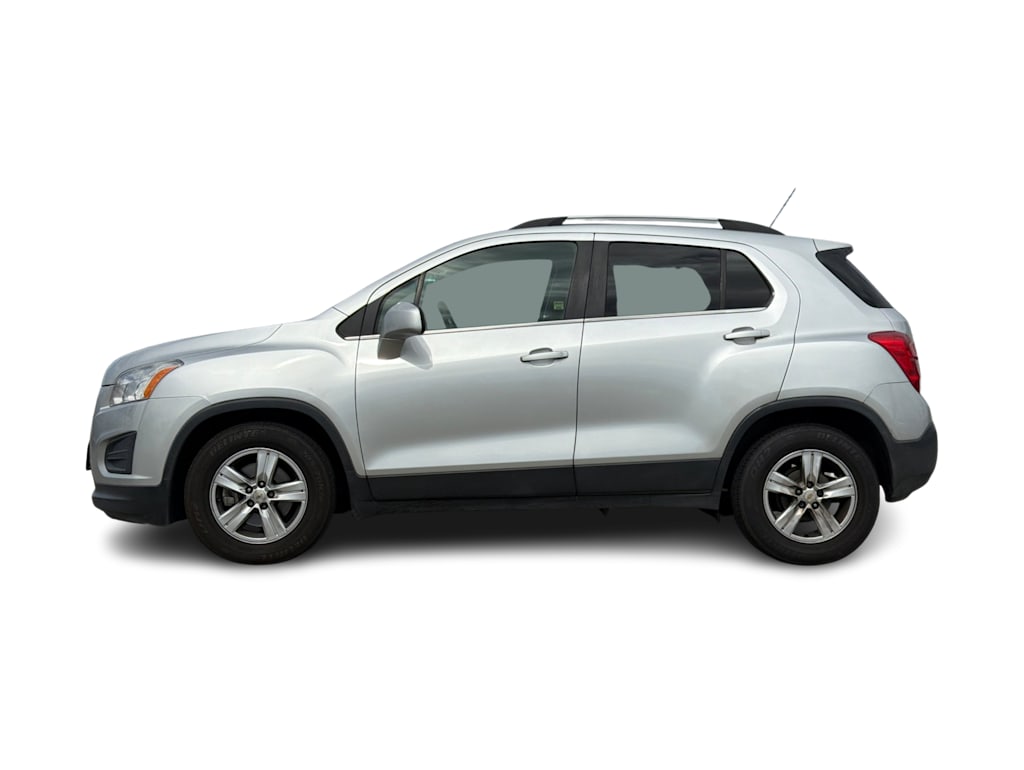 Thumbnail: 2016 Chevrolet Trax - 2