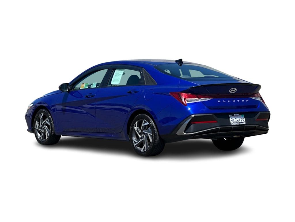 Thumbnail: 2025 Hyundai Elantra - 4