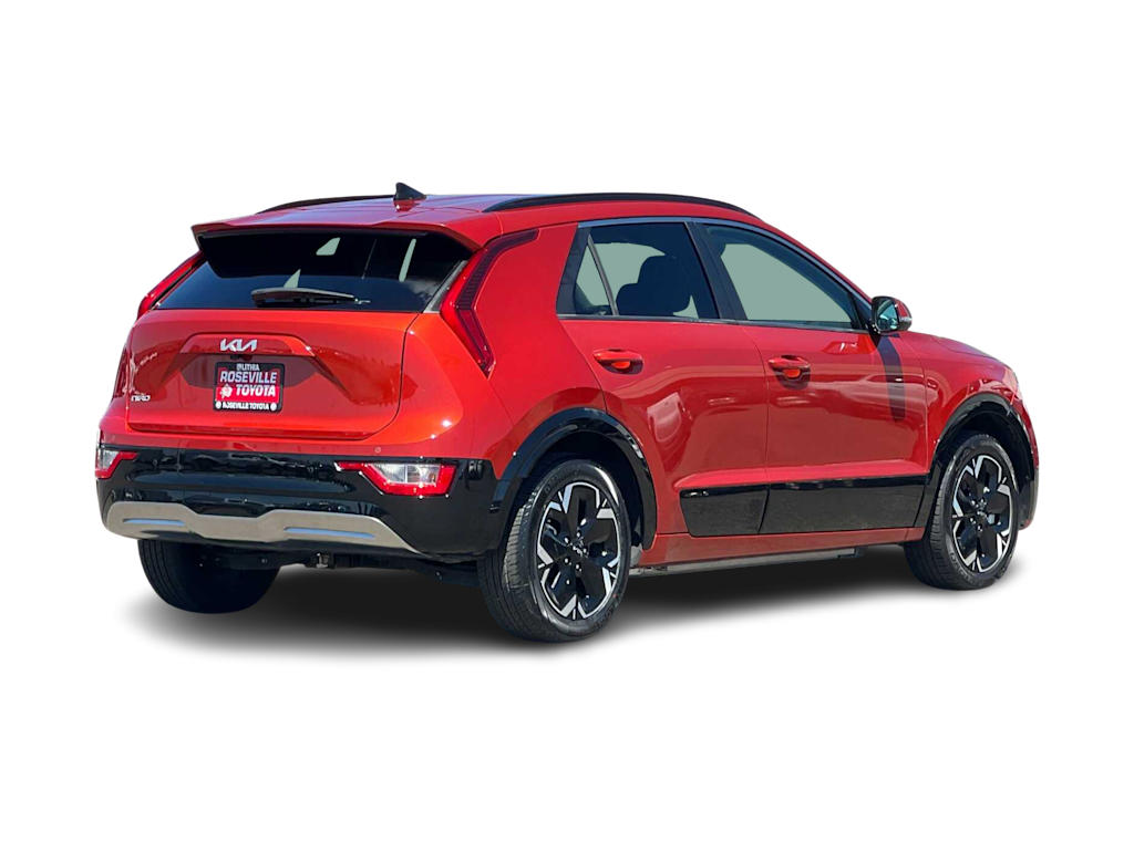 Thumbnail: 2023 Kia Niro - 18