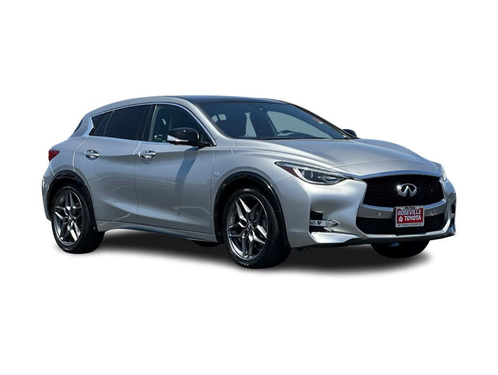 Thumbnail: 2017 INFINITI QX30 - 17