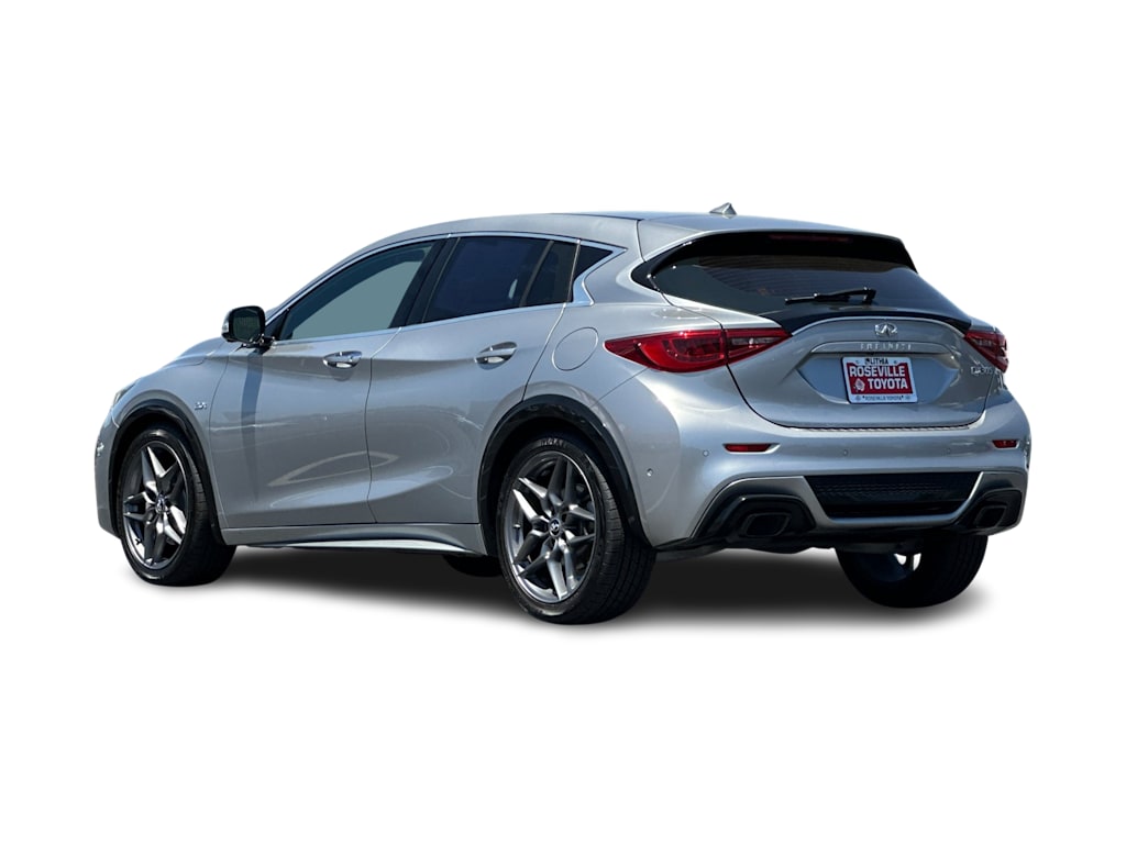 Thumbnail: 2017 INFINITI QX30 - 4