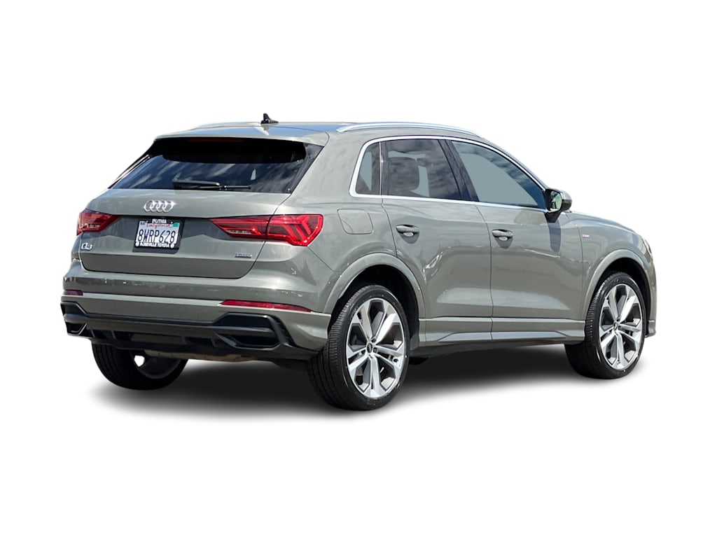 Thumbnail: 2021 Audi Q3 - 18