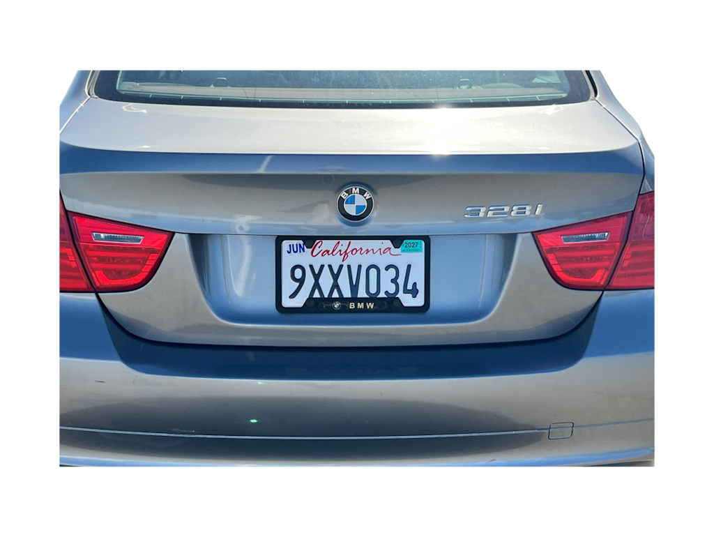Thumbnail: 2011 BMW 3 Series - 20