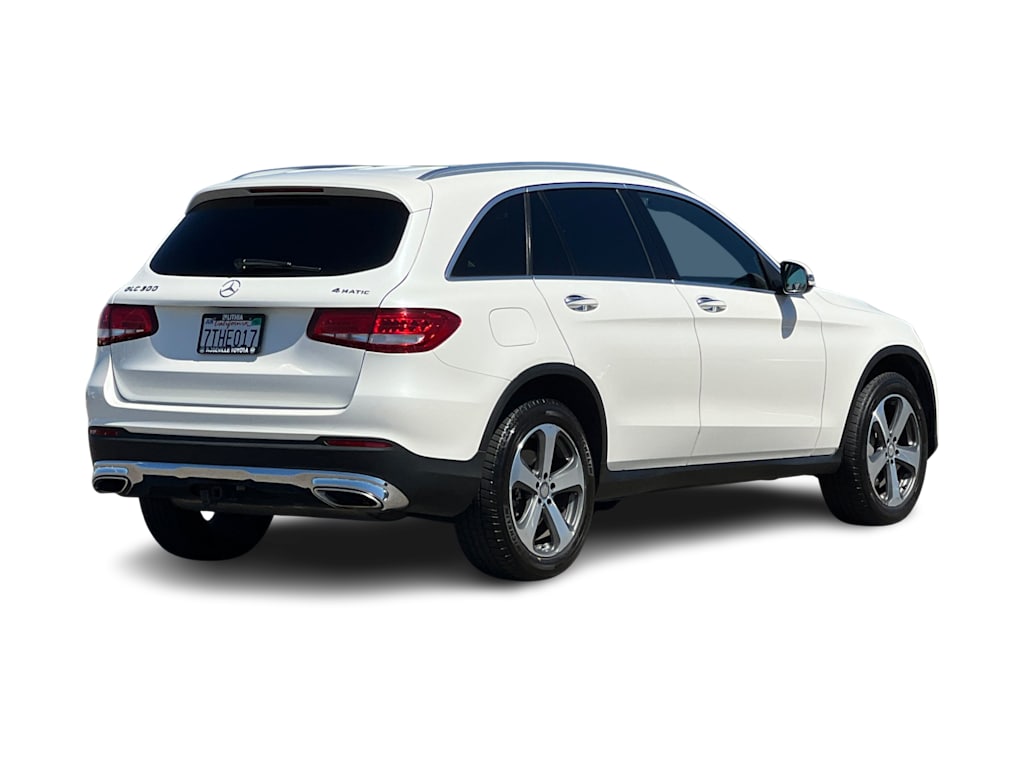 Thumbnail: 2016 Mercedes-Benz GLC - 18