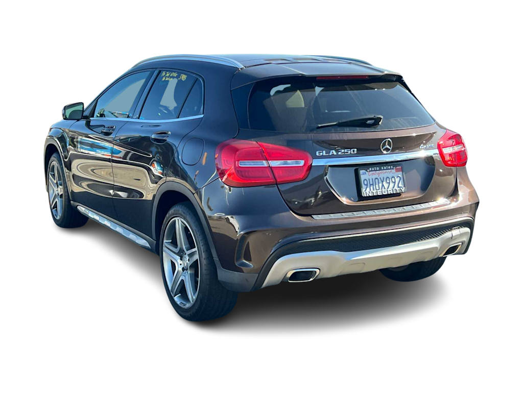 Thumbnail: 2015 Mercedes-Benz GLA - 2