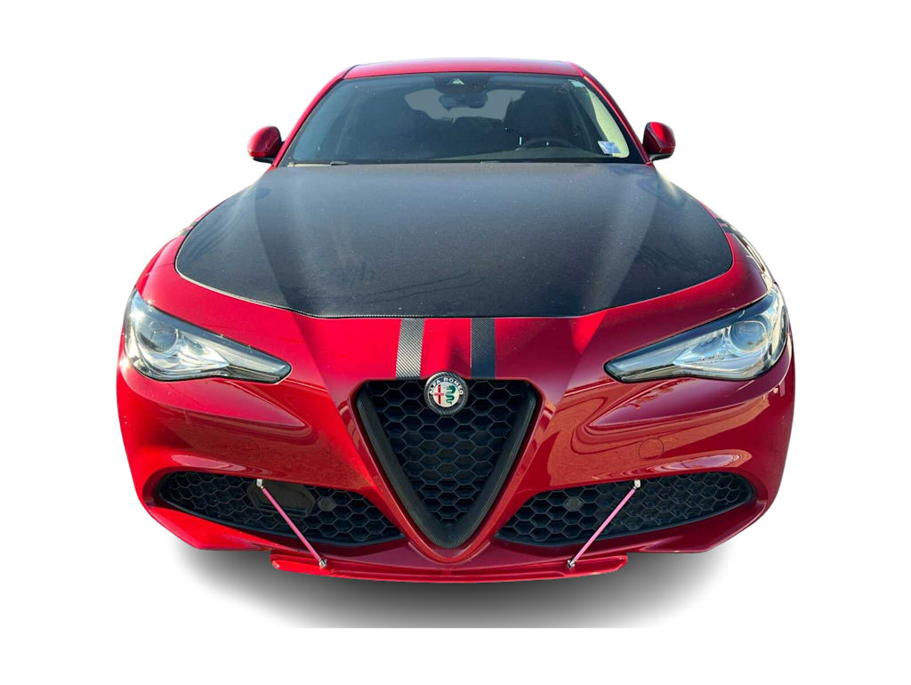 Thumbnail: 2019 Alfa Romeo Giulia - 4