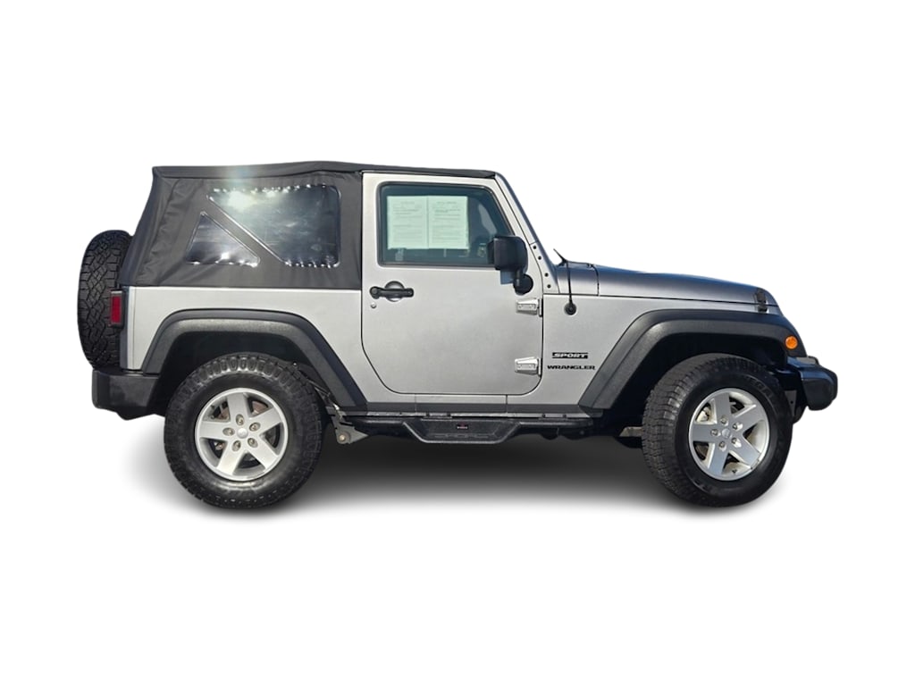 Thumbnail: 2017 Jeep Wrangler - 14