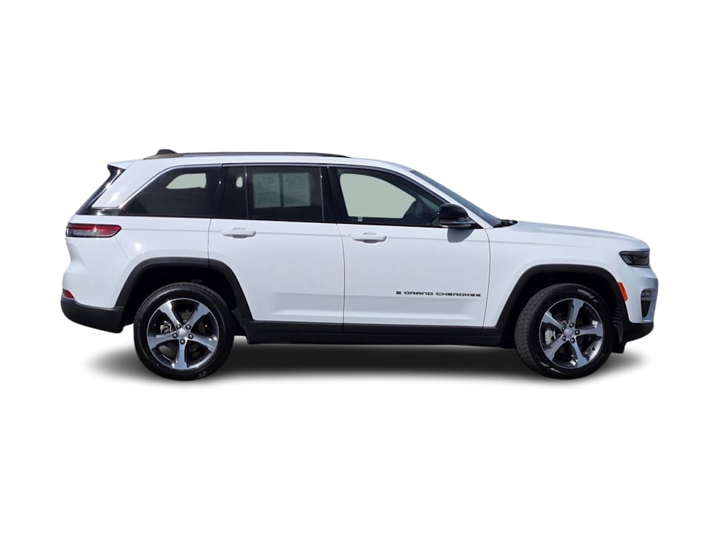Thumbnail: 2023 Jeep Grand Cherokee - 15