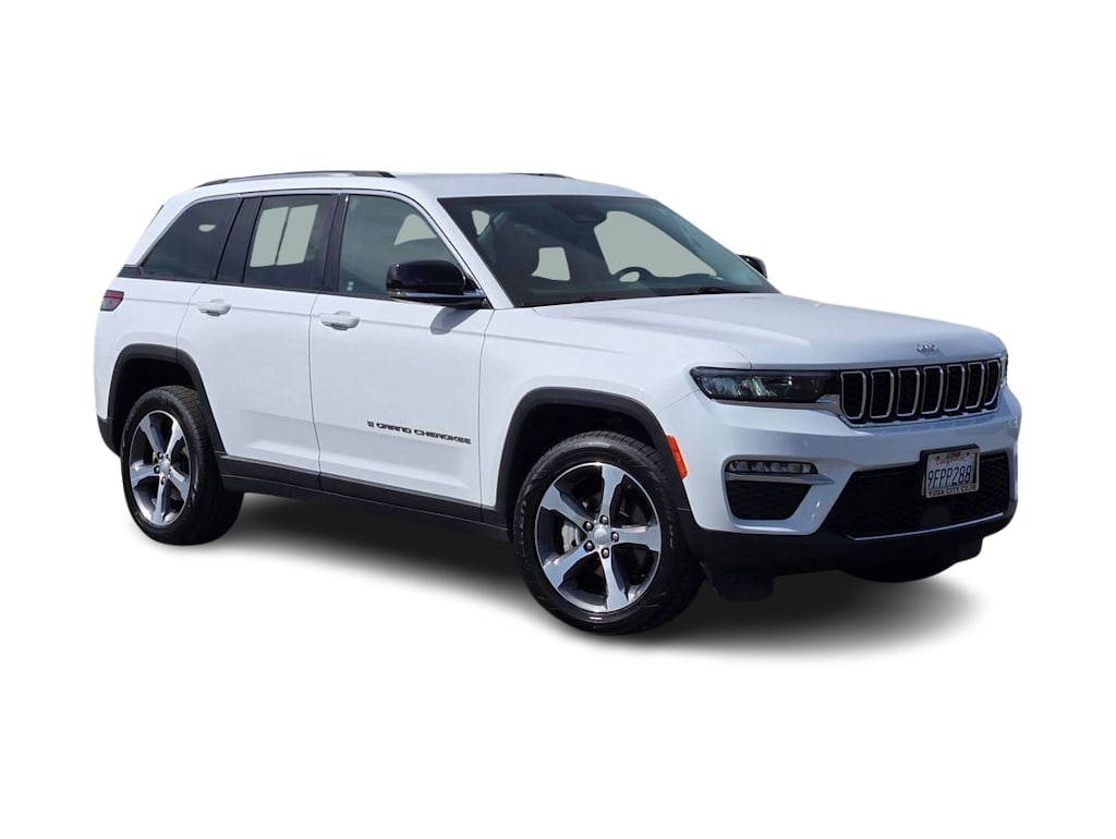 Thumbnail: 2023 Jeep Grand Cherokee - 16