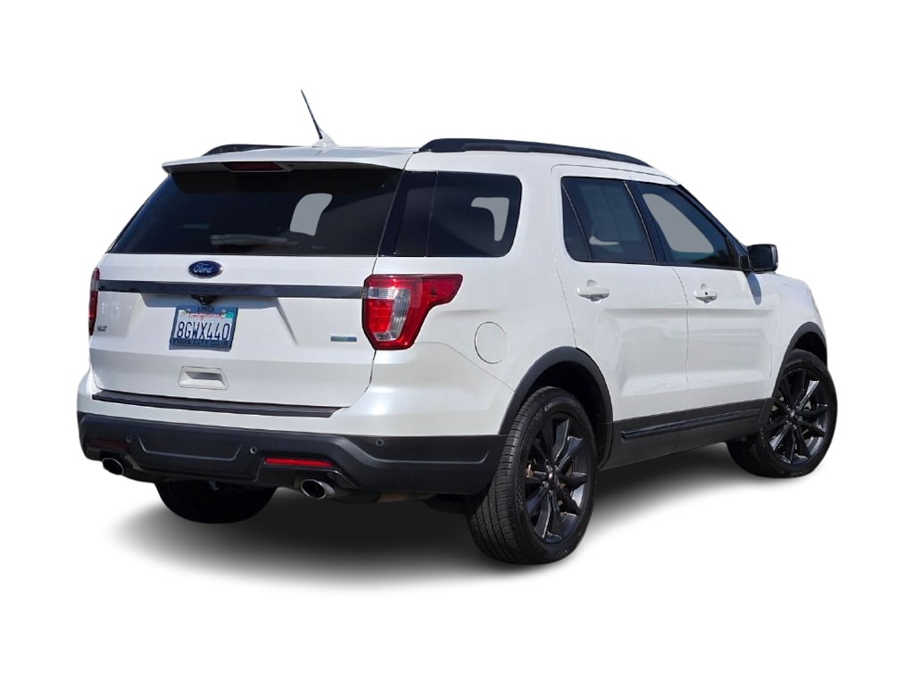 Thumbnail: 2018 Ford Explorer - 7