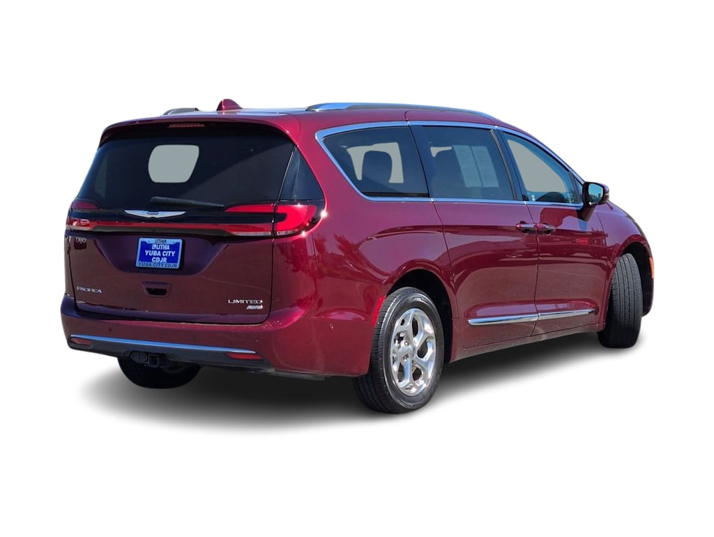 Thumbnail: 2021 Chrysler Pacifica - 16