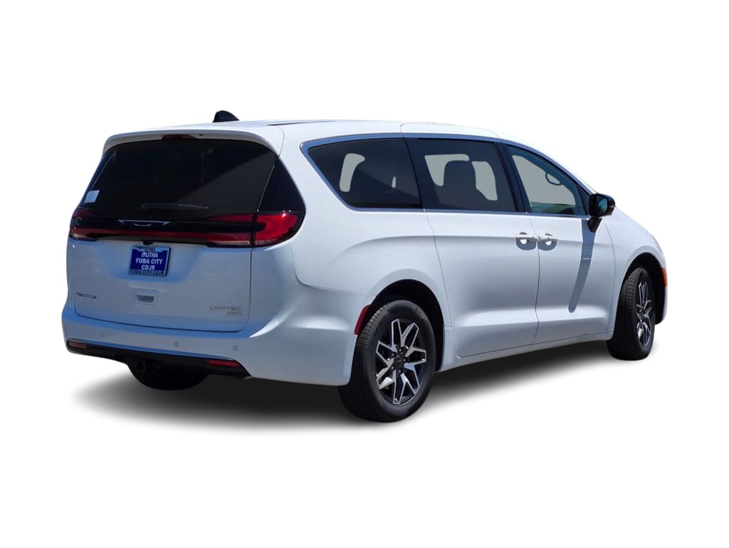 Thumbnail: 2027 Chrysler Pacifica - 12