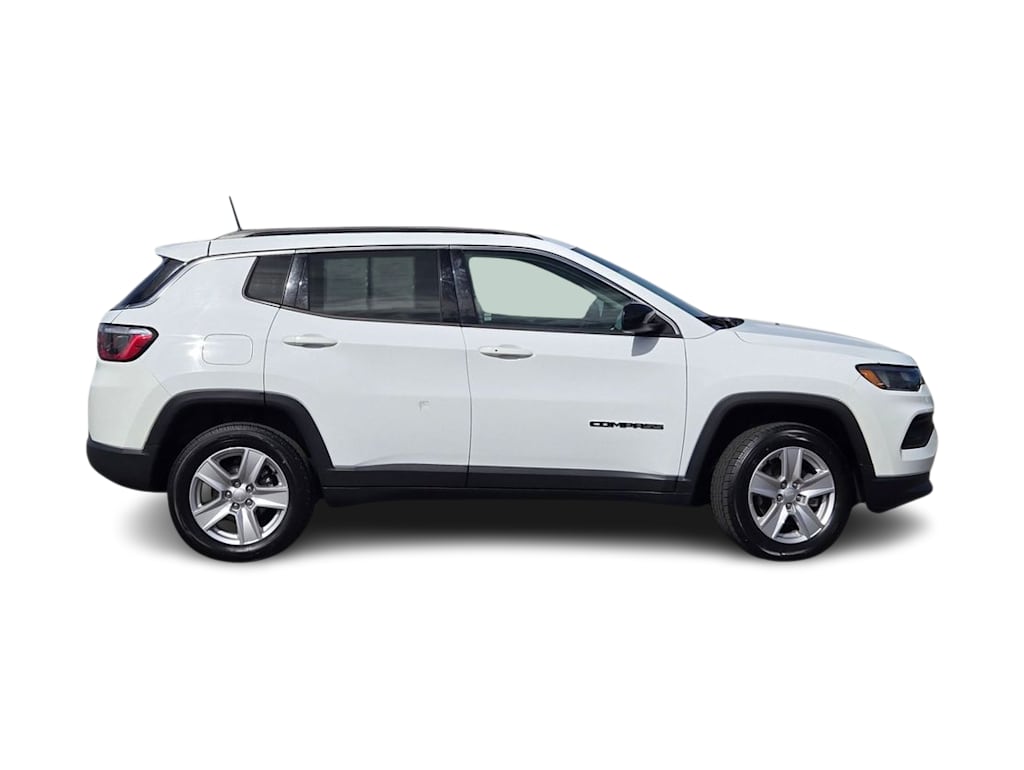 Thumbnail: 2022 Jeep Compass - 16