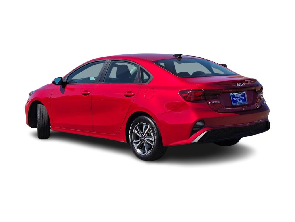 Thumbnail: 2023 Kia Forte - 4