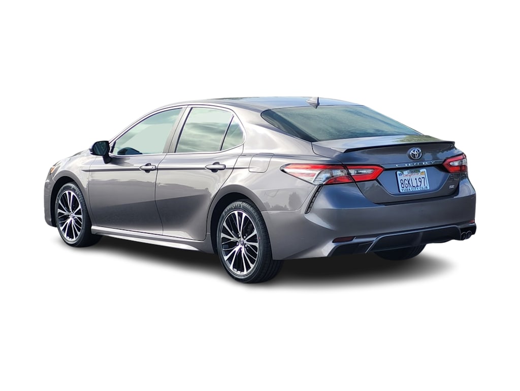 2019 Toyota Camry SE 4