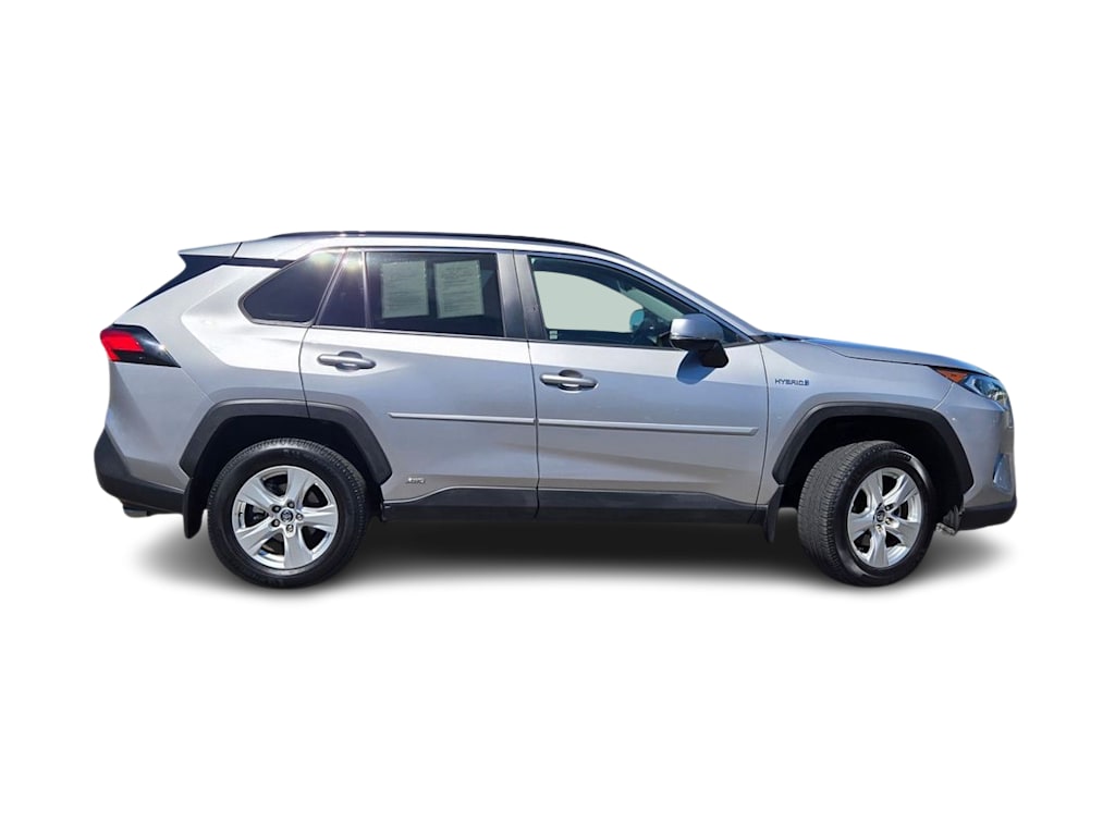 Thumbnail: 2020 Toyota RAV4 - 16