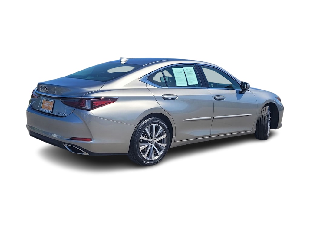 Thumbnail: 2020 Lexus ES - 14