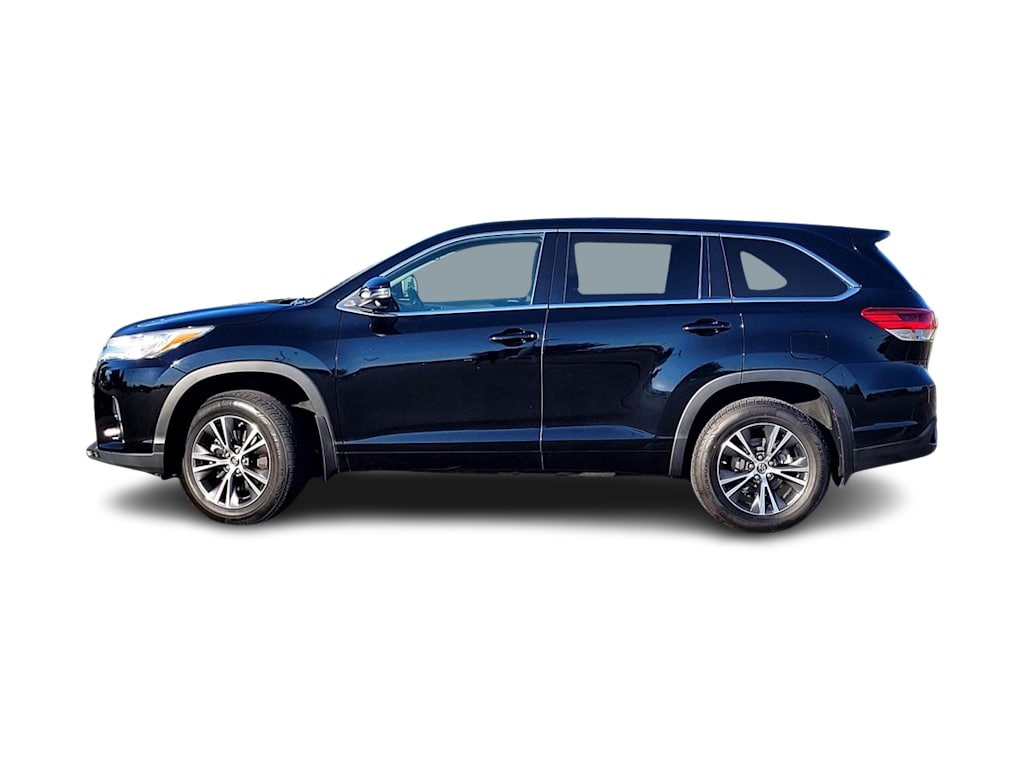 Thumbnail: 2017 Toyota Highlander - 3