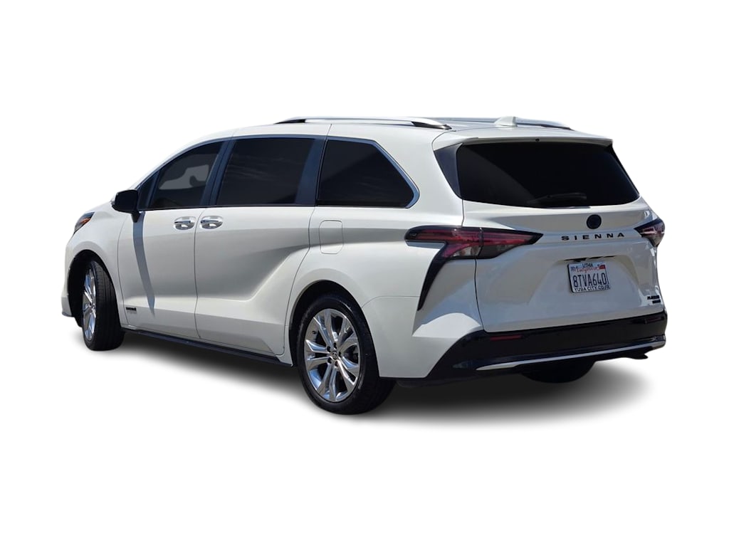 Thumbnail: 2021 Toyota Sienna - 4