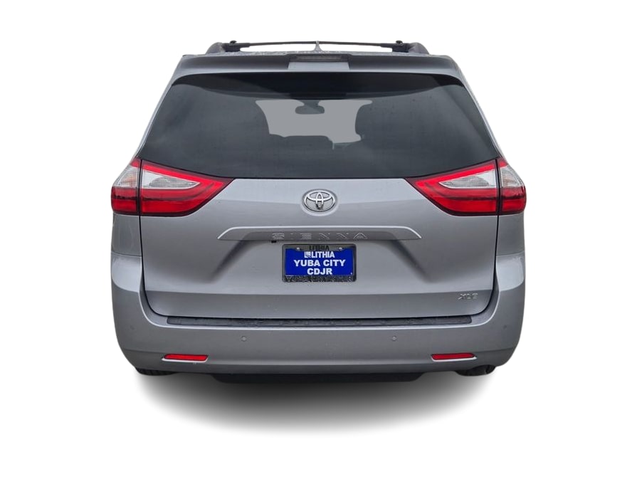 Thumbnail: 2018 Toyota Sienna - 5