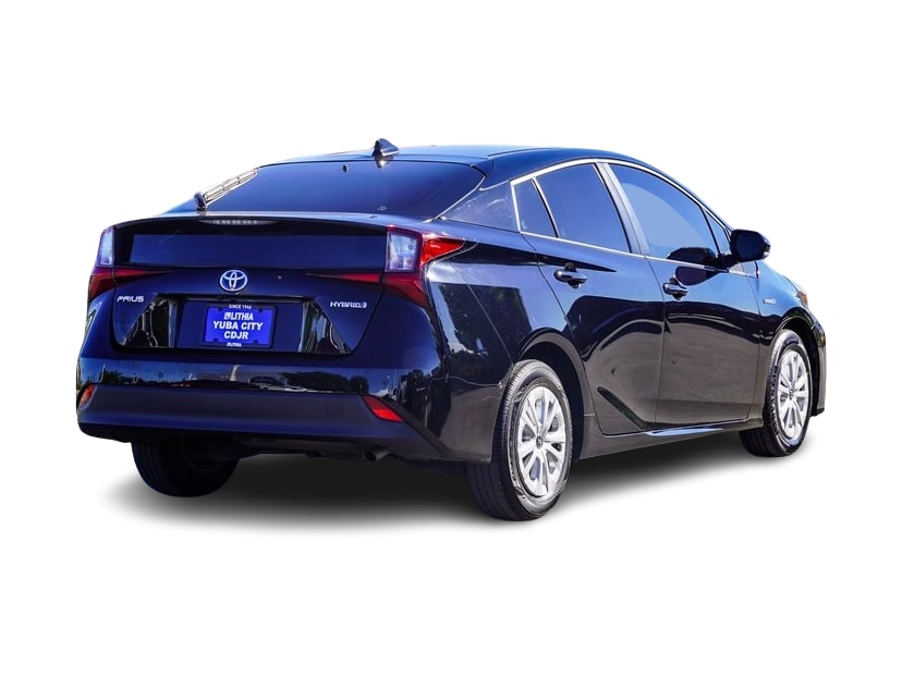 2022 Toyota Prius LE 17