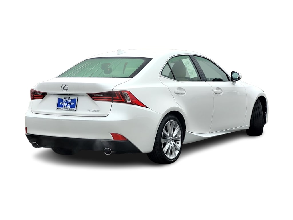 Thumbnail: 2015 Lexus IS - 12