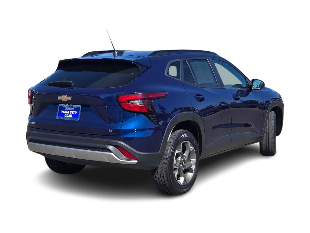 Thumbnail: 2024 Chevrolet Trax - 15