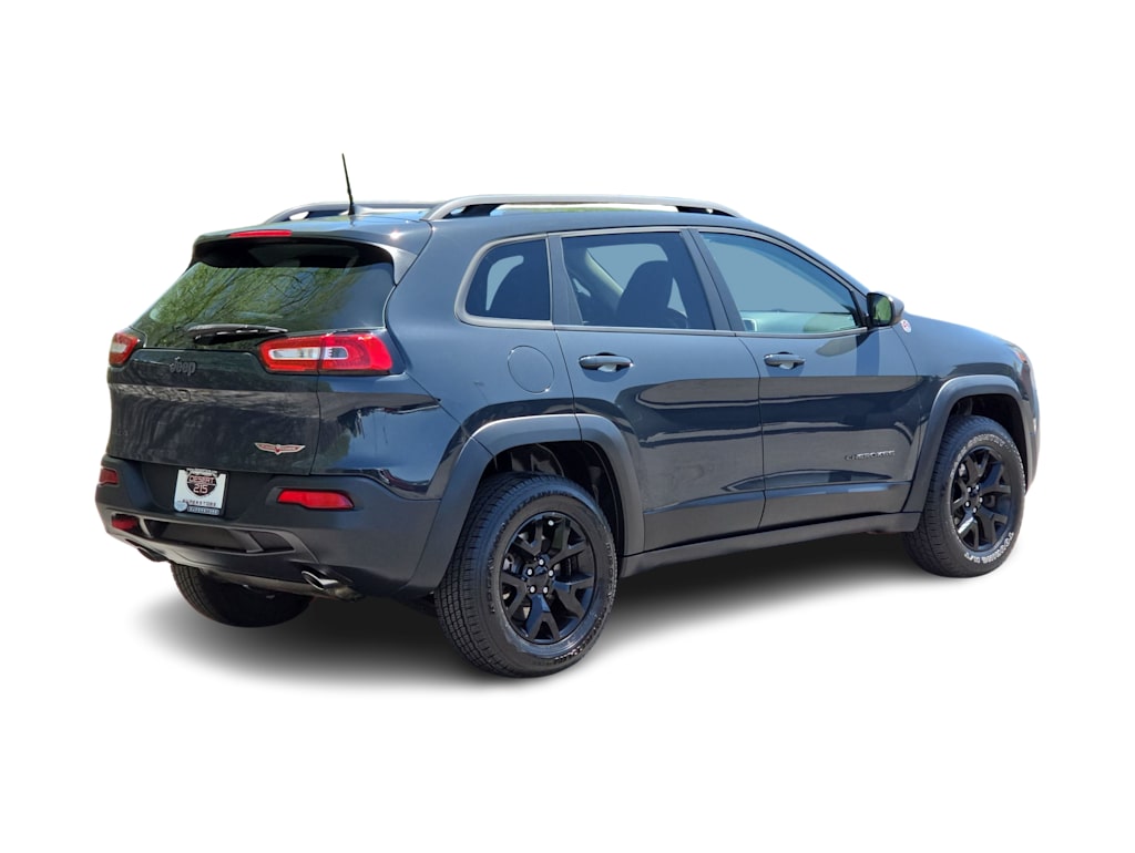 Thumbnail: 2017 Jeep Cherokee - 21
