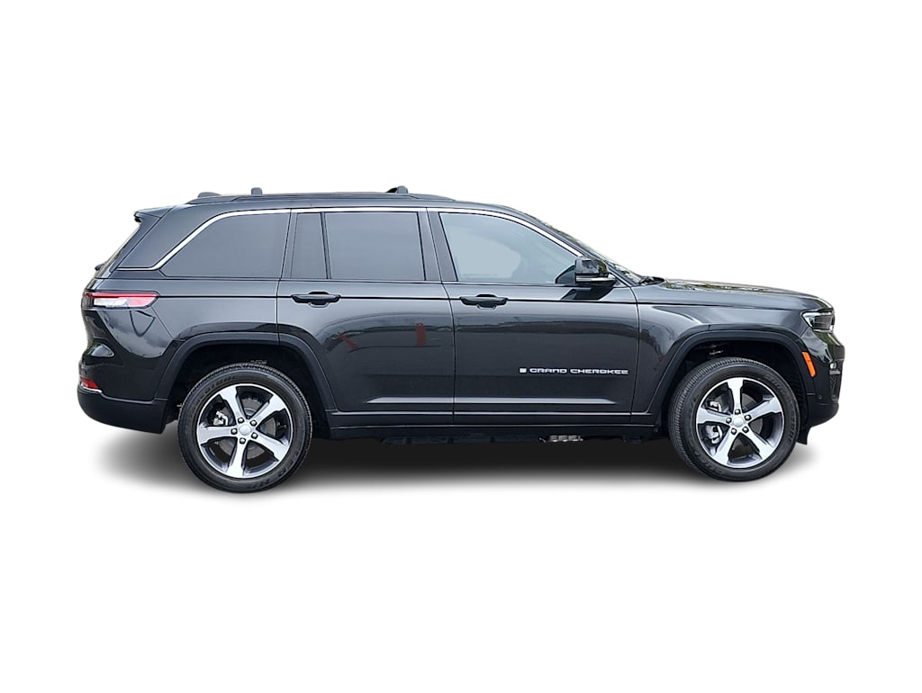 Thumbnail: 2024 Jeep Grand Cherokee - 22