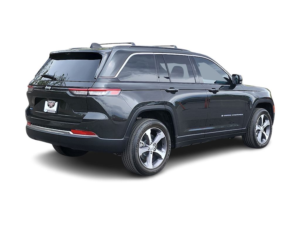 Thumbnail: 2024 Jeep Grand Cherokee - 21