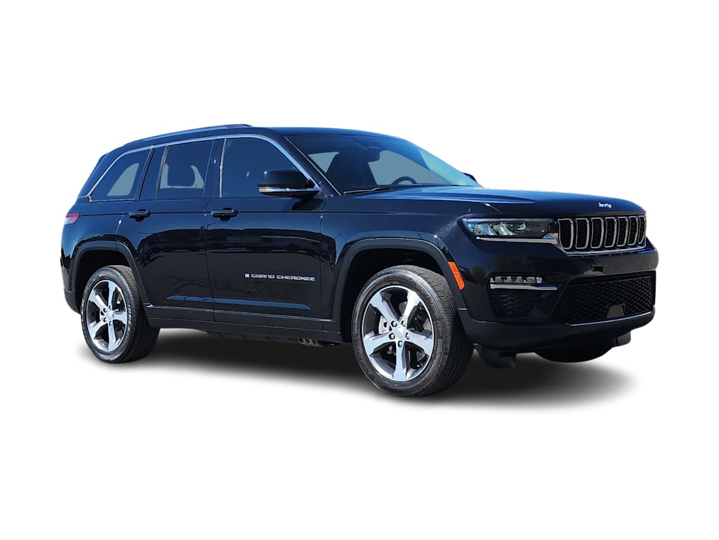 Thumbnail: 2024 Jeep Grand Cherokee - 17