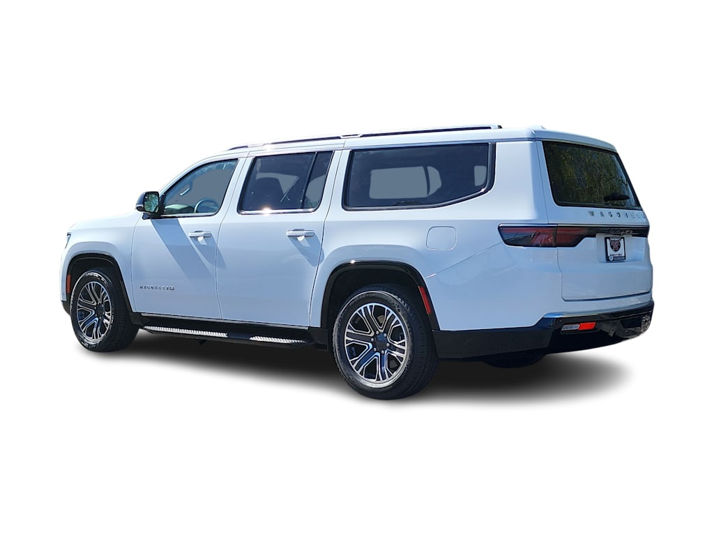 Thumbnail: 2023 Jeep Wagoneer - 4
