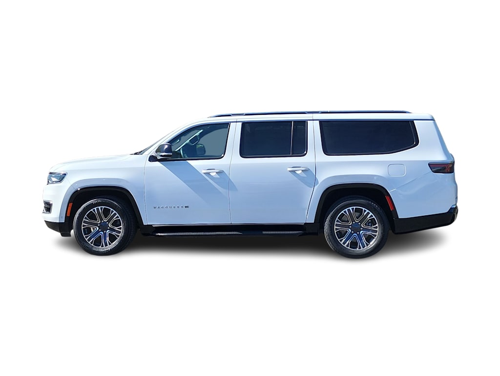 Thumbnail: 2023 Jeep Wagoneer - 3