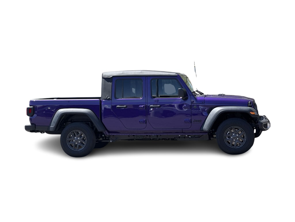 Thumbnail: 2026 Jeep Gladiator - 23