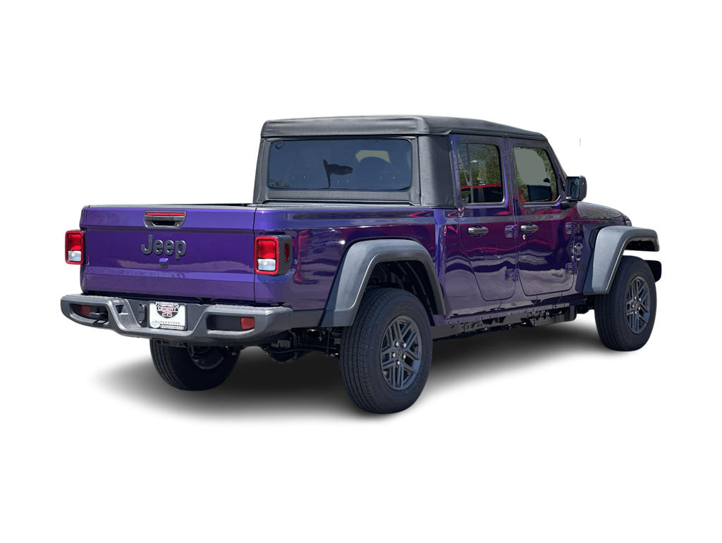 Thumbnail: 2026 Jeep Gladiator - 22