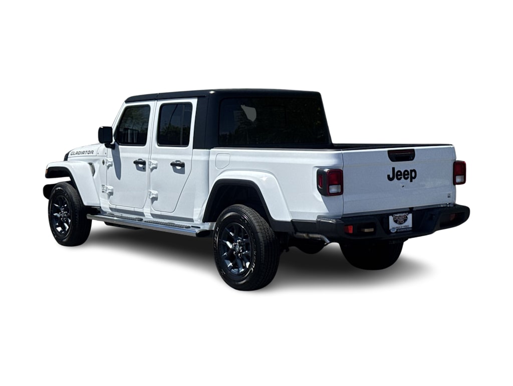 Thumbnail: 2026 Jeep Gladiator - 4
