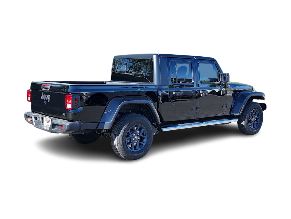Thumbnail: 2026 Jeep Gladiator - 21
