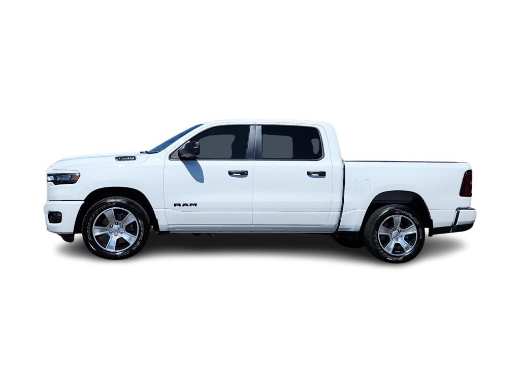 Thumbnail: 2026 RAM 1500 - 18
