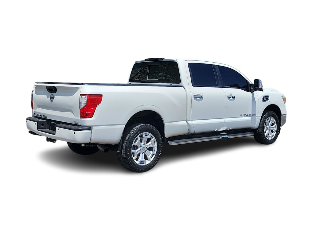 Thumbnail: 2017 Nissan Titan - 22